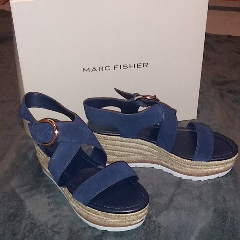 NIB Marc Fisher Navy Blue Wedges